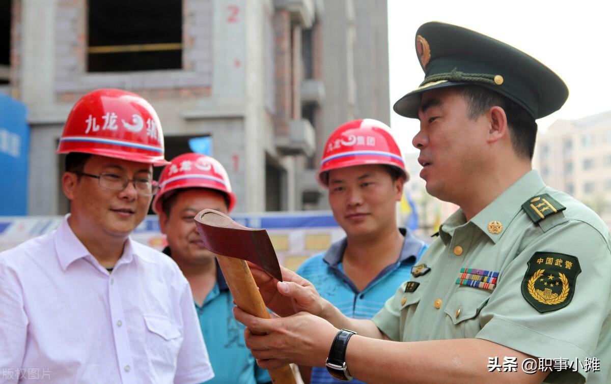 工地蓝帽子是干嘛的(工地上蓝帽子是什么工人)